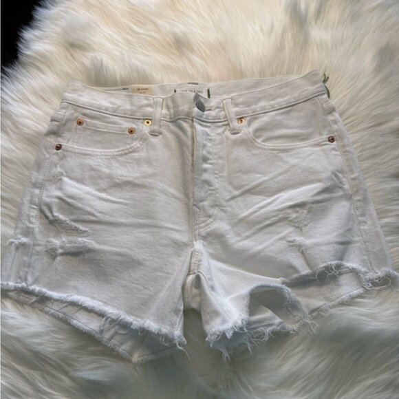 AE77 The Classic Cut Off Denim Shorts - Picture 1 of 5